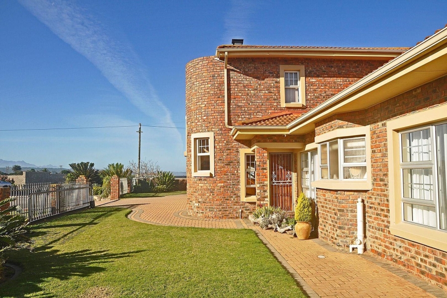 5 Bedroom Property for Sale in Tergniet Western Cape